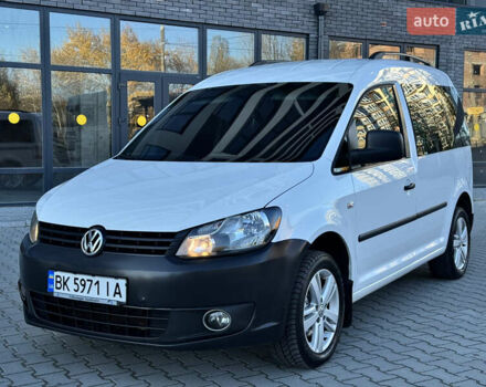 Білий Фольксваген Кадді, об'ємом двигуна 1.6 л та пробігом 321 тис. км за 8400 $, фото 4 на Automoto.ua