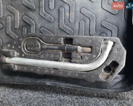 Білий Фольксваген Кадді, об'ємом двигуна 1.6 л та пробігом 286 тис. км за 8400 $, фото 28 на Automoto.ua