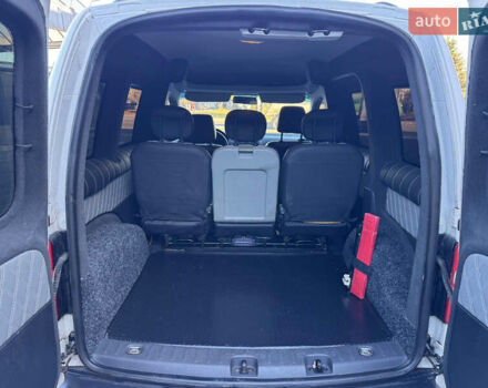 Белый Фольксваген Кадди, объемом двигателя 1.6 л и пробегом 328 тыс. км за 7950 $, фото 12 на Automoto.ua