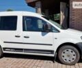 Белый Фольксваген Кадди, объемом двигателя 1.2 л и пробегом 201 тыс. км за 8000 $, фото 1 на Automoto.ua