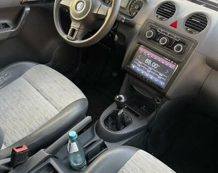 Белый Фольксваген Кадди, объемом двигателя 1.6 л и пробегом 362 тыс. км за 7200 $, фото 9 на Automoto.ua