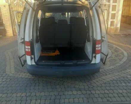 Белый Фольксваген Кадди, объемом двигателя 1.6 л и пробегом 167 тыс. км за 8000 $, фото 2 на Automoto.ua