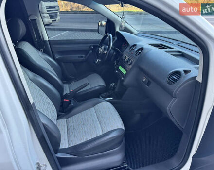 Белый Фольксваген Кадди, объемом двигателя 1.6 л и пробегом 321 тыс. км за 7900 $, фото 14 на Automoto.ua