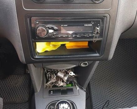 Белый Фольксваген Кадди, объемом двигателя 1.6 л и пробегом 285 тыс. км за 8600 $, фото 16 на Automoto.ua
