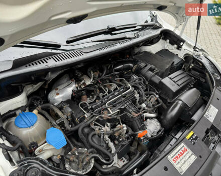 Белый Фольксваген Кадди, объемом двигателя 1.6 л и пробегом 258 тыс. км за 9350 $, фото 36 на Automoto.ua