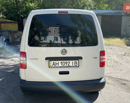 Белый Фольксваген Кадди, объемом двигателя 1.2 л и пробегом 310 тыс. км за 8000 $, фото 4 на Automoto.ua