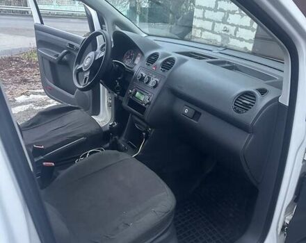 Белый Фольксваген Кадди, объемом двигателя 1.6 л и пробегом 325 тыс. км за 8900 $, фото 21 на Automoto.ua