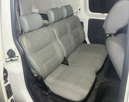 Белый Фольксваген Кадди, объемом двигателя 1.6 л и пробегом 325 тыс. км за 8900 $, фото 9 на Automoto.ua