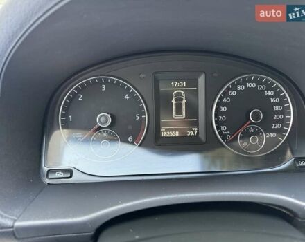 Белый Фольксваген Кадди, объемом двигателя 1.6 л и пробегом 183 тыс. км за 9000 $, фото 10 на Automoto.ua