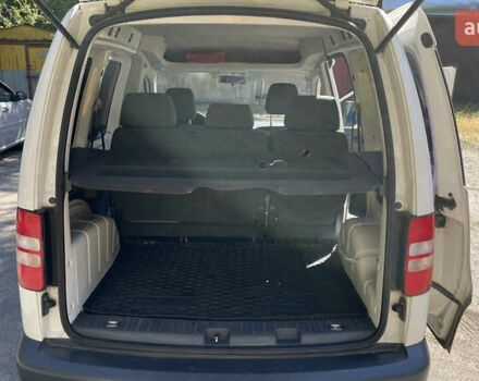 Белый Фольксваген Кадди, объемом двигателя 1.2 л и пробегом 310 тыс. км за 8000 $, фото 10 на Automoto.ua