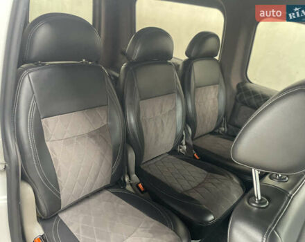 Белый Фольксваген Кадди, объемом двигателя 1.6 л и пробегом 258 тыс. км за 9250 $, фото 30 на Automoto.ua