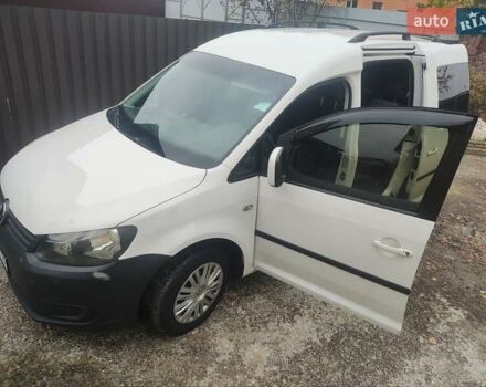 Білий Фольксваген Кадді, об'ємом двигуна 1.6 л та пробігом 265 тис. км за 8900 $, фото 9 на Automoto.ua