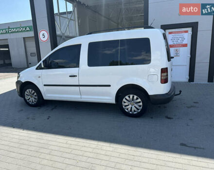 Белый Фольксваген Кадди, объемом двигателя 1.6 л и пробегом 220 тыс. км за 9499 $, фото 23 на Automoto.ua