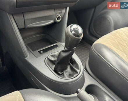 Белый Фольксваген Кадди, объемом двигателя 1.6 л и пробегом 258 тыс. км за 9350 $, фото 26 на Automoto.ua