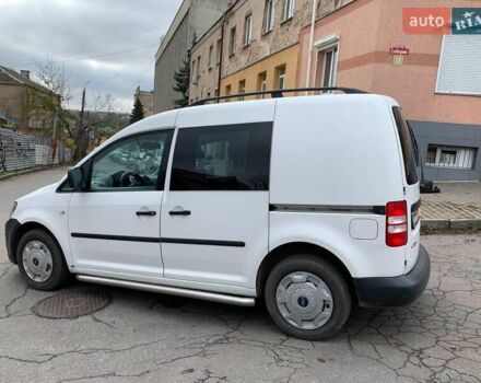Белый Фольксваген Кадди, объемом двигателя 2 л и пробегом 195 тыс. км за 8630 $, фото 39 на Automoto.ua