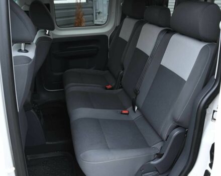 Фольксваген Кадди 2012 в Бердичеве на Automoto.ua Белый Фольксваген Кадди, объемом двигателя 2 л и пробегом 396 тыс. км за 10500 $, фото 12 на Automoto.ua