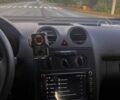 Белый Фольксваген Кадди, объемом двигателя 1.6 л и пробегом 150 тыс. км за 10500 $, фото 1 на Automoto.ua