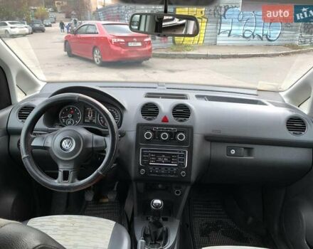Белый Фольксваген Кадди, объемом двигателя 2 л и пробегом 195 тыс. км за 8630 $, фото 63 на Automoto.ua
