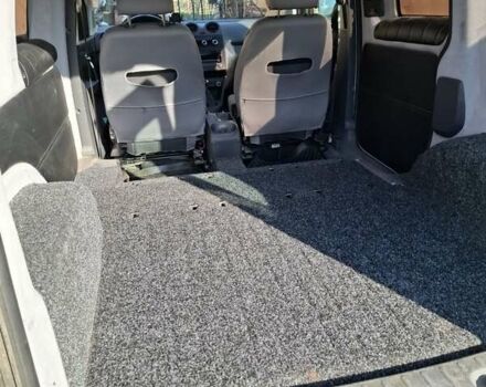 Белый Фольксваген Кадди, объемом двигателя 1.6 л и пробегом 184 тыс. км за 8500 $, фото 20 на Automoto.ua