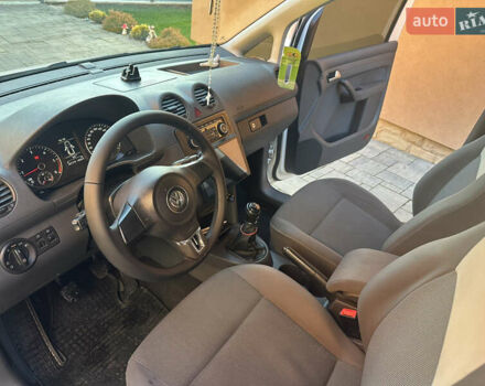 Белый Фольксваген Кадди, объемом двигателя 1.6 л и пробегом 268 тыс. км за 10199 $, фото 6 на Automoto.ua