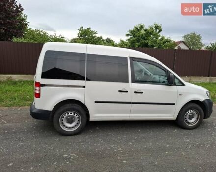 Белый Фольксваген Кадди, объемом двигателя 1.6 л и пробегом 184 тыс. км за 8500 $, фото 13 на Automoto.ua