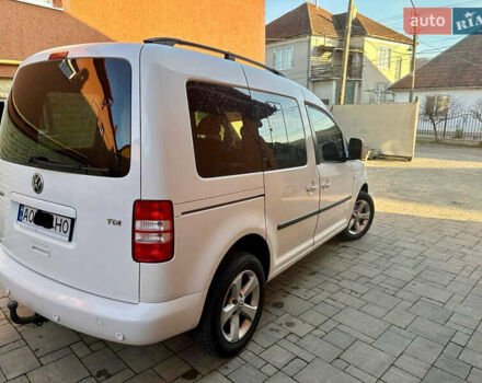 Белый Фольксваген Кадди, объемом двигателя 1.6 л и пробегом 268 тыс. км за 10199 $, фото 16 на Automoto.ua