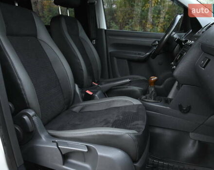 Фольксваген Кадди 2012 в Бердичеве на Automoto.ua Белый Фольксваген Кадди, объемом двигателя 1.6 л и пробегом 365 тыс. км за 9200 $, фото 33 на Automoto.ua