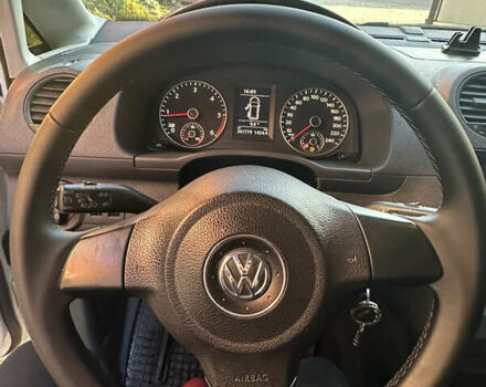 Белый Фольксваген Кадди, объемом двигателя 1.6 л и пробегом 268 тыс. км за 10199 $, фото 5 на Automoto.ua