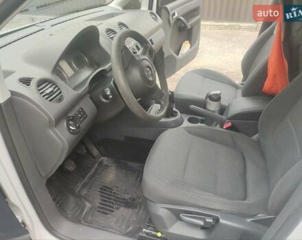 Білий Фольксваген Кадді, об'ємом двигуна 1.6 л та пробігом 265 тис. км за 8900 $, фото 16 на Automoto.ua