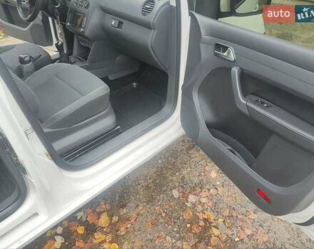 Білий Фольксваген Кадді, об'ємом двигуна 1.6 л та пробігом 265 тис. км за 8900 $, фото 14 на Automoto.ua