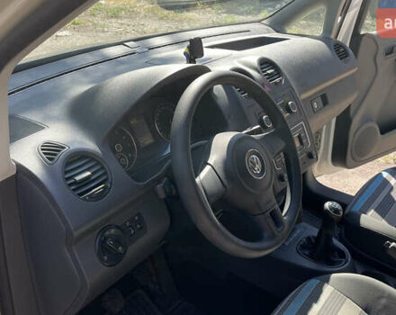 Белый Фольксваген Кадди, объемом двигателя 1.2 л и пробегом 310 тыс. км за 8000 $, фото 8 на Automoto.ua