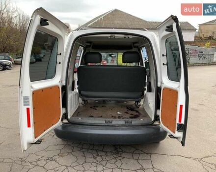 Белый Фольксваген Кадди, объемом двигателя 2 л и пробегом 195 тыс. км за 8630 $, фото 49 на Automoto.ua