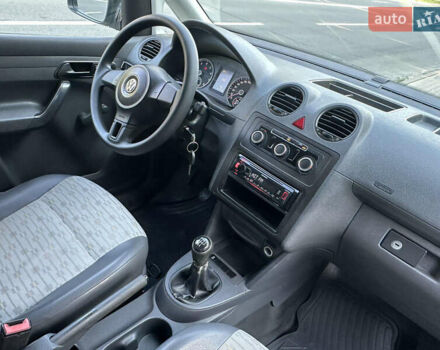 Белый Фольксваген Кадди, объемом двигателя 0 л и пробегом 185 тыс. км за 5600 $, фото 3 на Automoto.ua