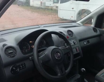 Белый Фольксваген Кадди, объемом двигателя 1.2 л и пробегом 280 тыс. км за 6000 $, фото 1 на Automoto.ua