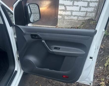 Белый Фольксваген Кадди, объемом двигателя 1.6 л и пробегом 325 тыс. км за 8900 $, фото 22 на Automoto.ua