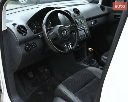 Фольксваген Кадди 2012 в Бердичеве на Automoto.ua Белый Фольксваген Кадди, объемом двигателя 1.6 л и пробегом 365 тыс. км за 9200 $, фото 18 на Automoto.ua