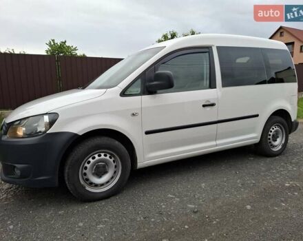 Белый Фольксваген Кадди, объемом двигателя 1.6 л и пробегом 184 тыс. км за 8500 $, фото 4 на Automoto.ua