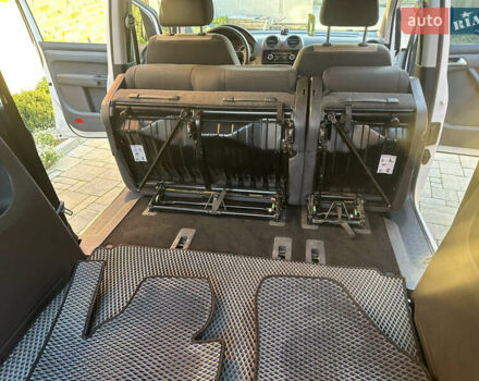 Белый Фольксваген Кадди, объемом двигателя 1.6 л и пробегом 268 тыс. км за 10199 $, фото 11 на Automoto.ua