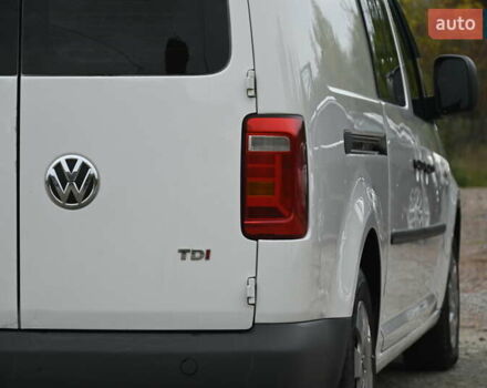 Фольксваген Кадди 2012 в Бердичеве на Automoto.ua Белый Фольксваген Кадди, объемом двигателя 1.6 л и пробегом 365 тыс. км за 9200 $, фото 13 на Automoto.ua