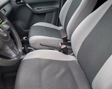 Белый Фольксваген Кадди, объемом двигателя 1.6 л и пробегом 184 тыс. км за 8500 $, фото 11 на Automoto.ua