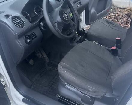 Белый Фольксваген Кадди, объемом двигателя 1.6 л и пробегом 325 тыс. км за 8900 $, фото 19 на Automoto.ua