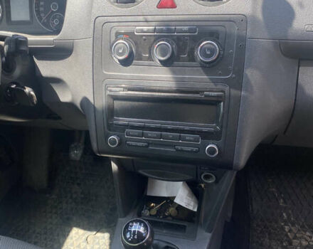 Білий Фольксваген Кадді, об'ємом двигуна 1.6 л та пробігом 256 тис. км за 7400 $, фото 9 на Automoto.ua