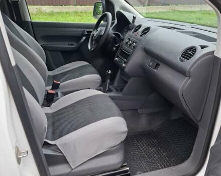 Белый Фольксваген Кадди, объемом двигателя 1.6 л и пробегом 184 тыс. км за 8500 $, фото 19 на Automoto.ua