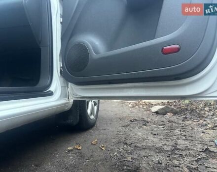Белый Фольксваген Кадди, объемом двигателя 1.6 л и пробегом 325 тыс. км за 8900 $, фото 15 на Automoto.ua