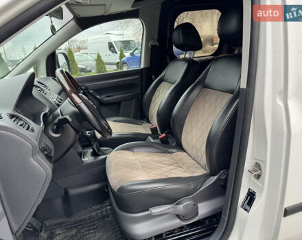 Белый Фольксваген Кадди, объемом двигателя 1.6 л и пробегом 258 тыс. км за 9350 $, фото 21 на Automoto.ua