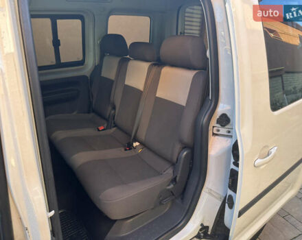 Белый Фольксваген Кадди, объемом двигателя 1.6 л и пробегом 268 тыс. км за 10199 $, фото 7 на Automoto.ua