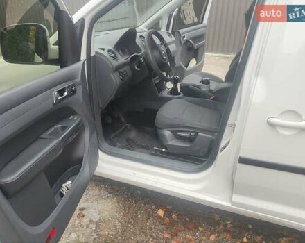 Білий Фольксваген Кадді, об'ємом двигуна 1.6 л та пробігом 265 тис. км за 8900 $, фото 13 на Automoto.ua