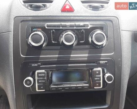 Білий Фольксваген Кадді, об'ємом двигуна 1.6 л та пробігом 156 тис. км за 10500 $, фото 24 на Automoto.ua