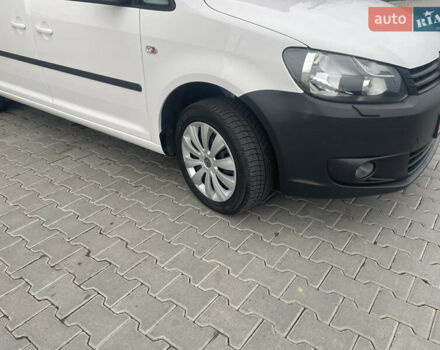 Білий Фольксваген Кадді, об'ємом двигуна 1.6 л та пробігом 194 тис. км за 11800 $, фото 8 на Automoto.ua