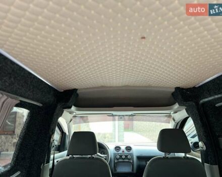 Белый Фольксваген Кадди, объемом двигателя 1.6 л и пробегом 205 тыс. км за 8200 $, фото 19 на Automoto.ua